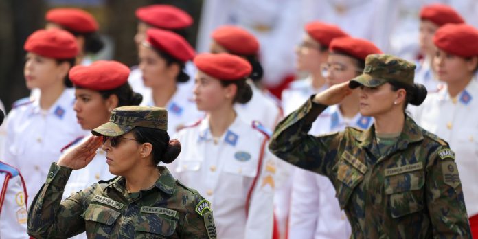 Alistamento militar voluntário: 23 mil mulheres já se inscreveram