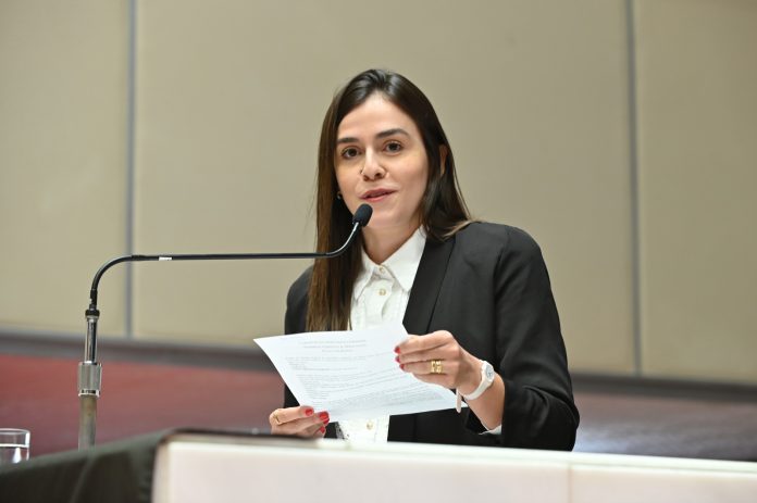 Mulher que ameaçou Lohanna faz acordo para não ser condenada na Justiça 