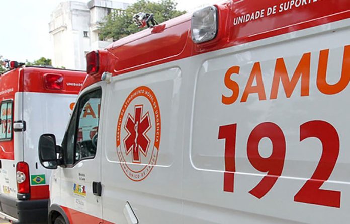 Criança é salva após princípio de afogamento em escola de Nova Serrana