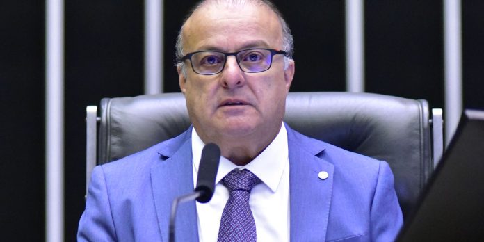 MP pede cassação do prefeito de Natal, vice e dois vereadores