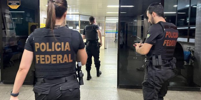 Operação da PF mira fintechs investigadas por lavar dinheiro do PCC