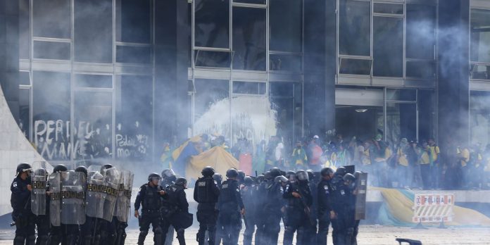 PGR pede condenação de ex-integrantes da cúpula da PMDF pelo 8/1