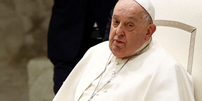 Quadro de saúde do Papa Franscisco é complexo, diz Vaticano