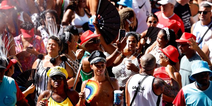 Carnaval do Rio teve queda nos números de furtos e assaltos