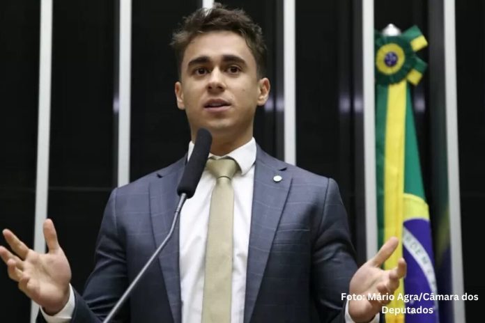 Coletivo repudia entrega da Medalha Pedro Aleixo a Nikolas Ferreira 