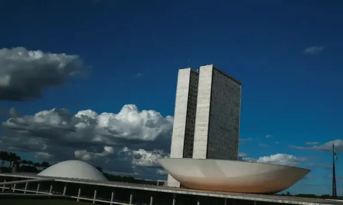 Definição de presidência de comissões e votação do orçamento para 2025: veja o que pode rolar na Câmara nesta semana