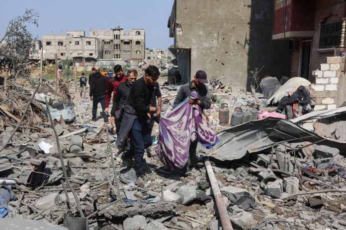 Israel rompe cessar-fogo com Hamas e mata mais de 400 palestinos em ataques à Faixa de Gaza