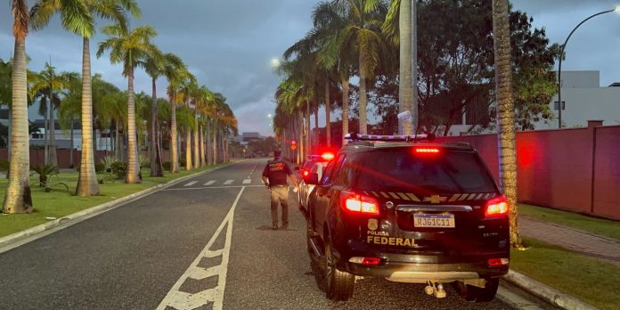 Operação da PF combate tráfico internacional de armas entre Miami e RJ