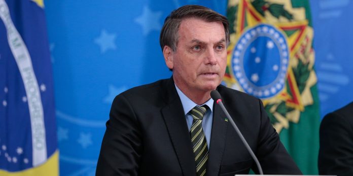 Prazo para Bolsonaro apresentar defesa termina nesta quinta