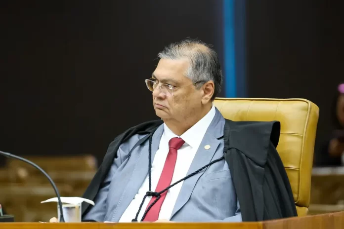 Dino enquadra Sóstenes Cavalcante (PL) sobre ameaça de controlar emendas para forçar votação da anistia na Câmara – Brasil de Fato