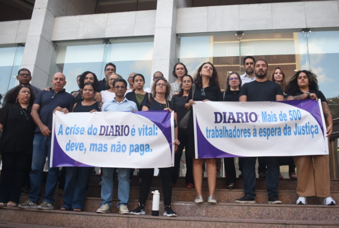 Em protesto no Recife (PE), jornalistas denunciam atrasos de salários, INSS e FGTS – Brasil de Fato