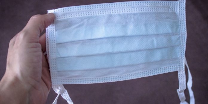 Município do AM torna obrigatório uso de máscara em ambientes fechados