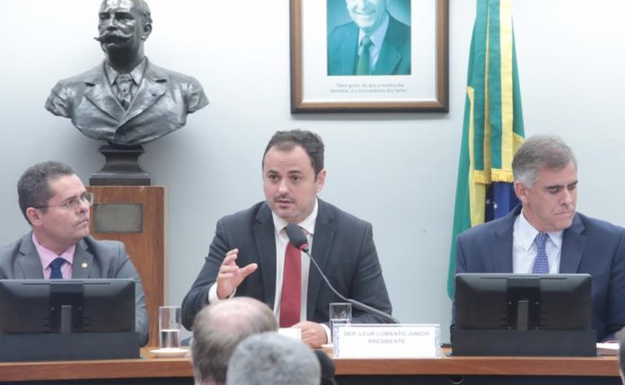 Relator pede cassação de Glauber Braga no Conselho de Ética da Câmara; psolista fala em 'vergonha'