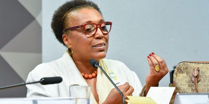 AGU pede que PF investigue discriminação racial contra ministra do TSE