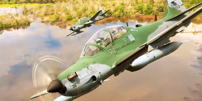FAB intercepta avião usado no tráfico de drogas no Pará