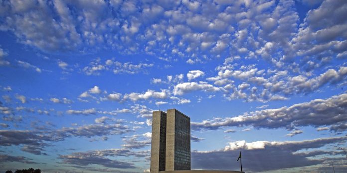 Câmara pauta votação do decreto do IOF; Senado avalia CPMI do INSS