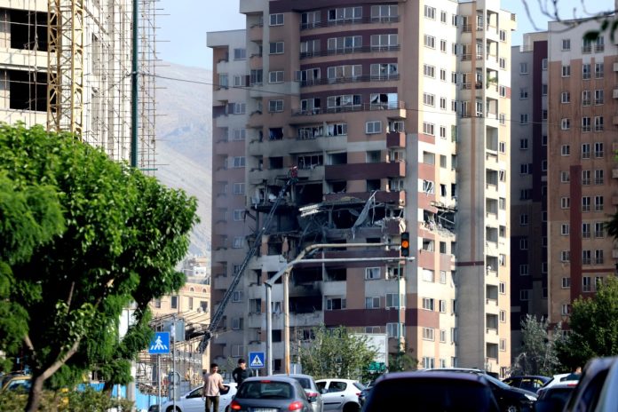 Irã classifica ataque de Israel como 'declaração de guerra' e diz que Teerã ‘não terá limites’ em resposta