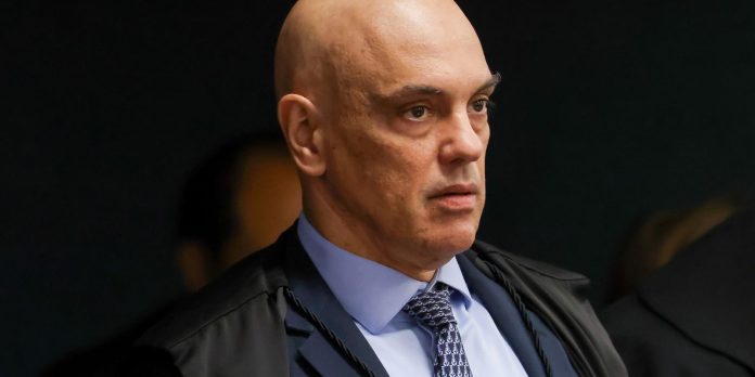 Moraes mantém data de acareação entre Mauro Cid e Braga Netto