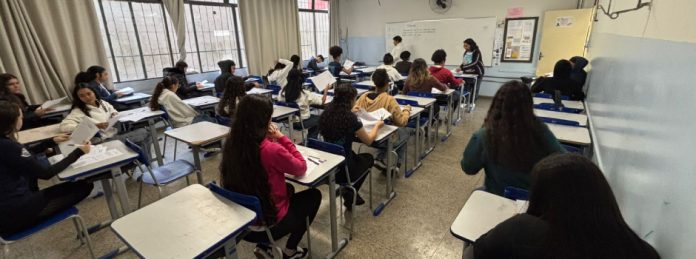 Agência Minas Gerais | Escolas mineiras dão início à etapa de produção textual da Olimpíada de Redação da Rede Estadual