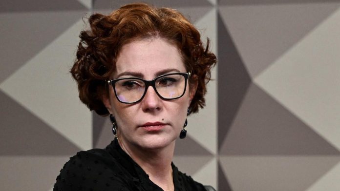 Carla Zambelli é transferida para presídio feminino na Itália