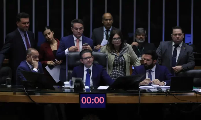 PL da Devastação: MST denuncia 'crime ambiental articulado' e pressiona por veto de Lula