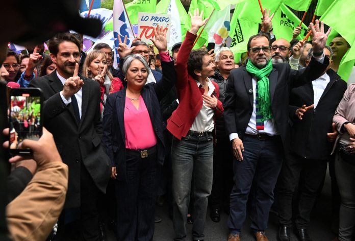 Projeto coletivo e imagem popular: senador explica como Partido Comunista prepara a campanha de Jeannette Jara no Chile