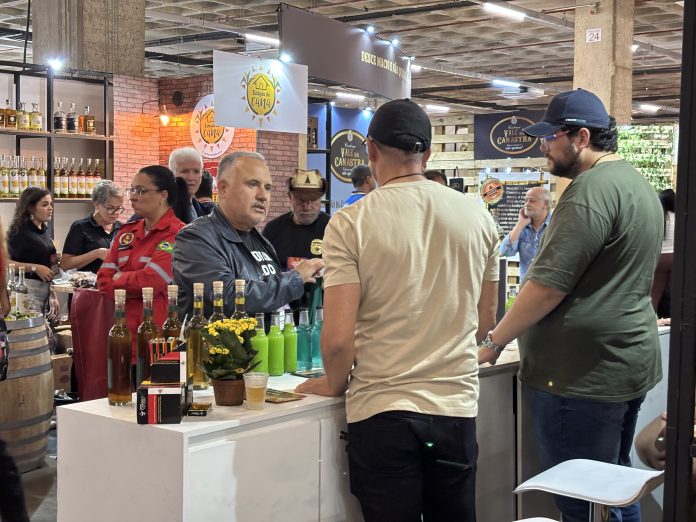 Agência Minas Gerais | Governo de Minas apresenta canal de desburocratização na Expocachaça 2025