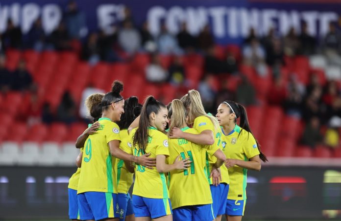 Brasil encara Colômbia em busca do 9º título da Copa América Feminina