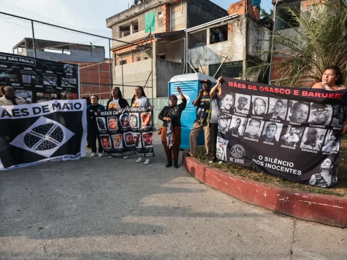 Familiares e movimentos fazem ato pelos 10 anos da chacina de Osasco