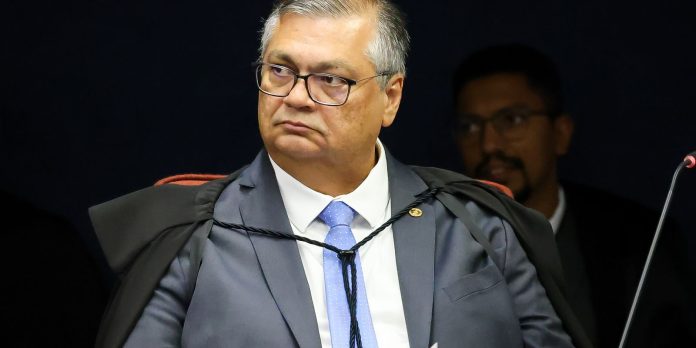 Leis estrangeiras não têm validade automática no Brasil, decide Dino