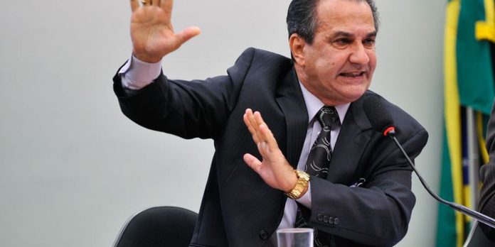 Malafaia tem celular apreendido e passaporte cancelado