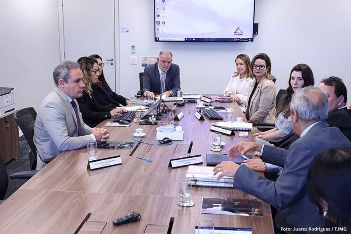Mariana e MPMG firmam acordo para encerrar processo de 22 anos