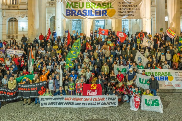 Movimento pela soberania nacional “Meu Brasil, Brasileiro” é lançado em Curitiba com ato na UFPR
