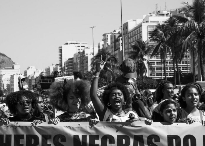 Conheça as propostas selecionadas no programa de microbolsa de jornalismo ‘Marcha das Mulheres Negras 2025’