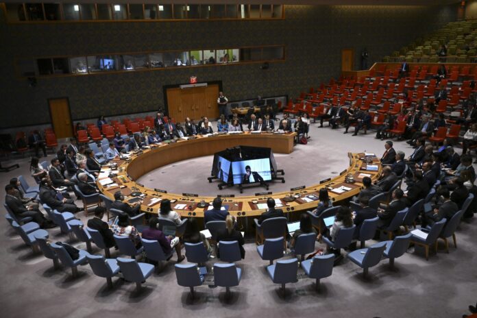 Conselho de Segurança da ONU aprova retomada de sanções contra o Irã