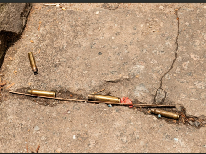 Podcast da Redes da Maré denuncia impunidade e violência policial nas favelas do Rio