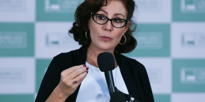 Zambelli continua presa na Itália, após audiência com juiz