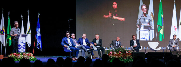 Agência Minas Gerais | Governador de Minas Gerais participa da abertura do 27º Enacor, maior evento nacional de infraestrutura viária