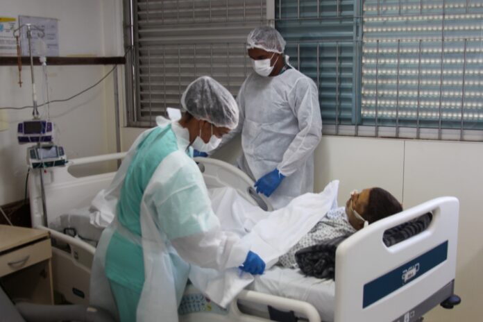 Agência Minas Gerais | Técnica inovadora utilizada no Hospital João XXIII salva vida de jovem com 85% do corpo queimado