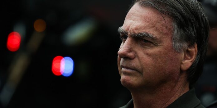 Defesa de Jair Bolsonaro apresenta recurso ao Supremo