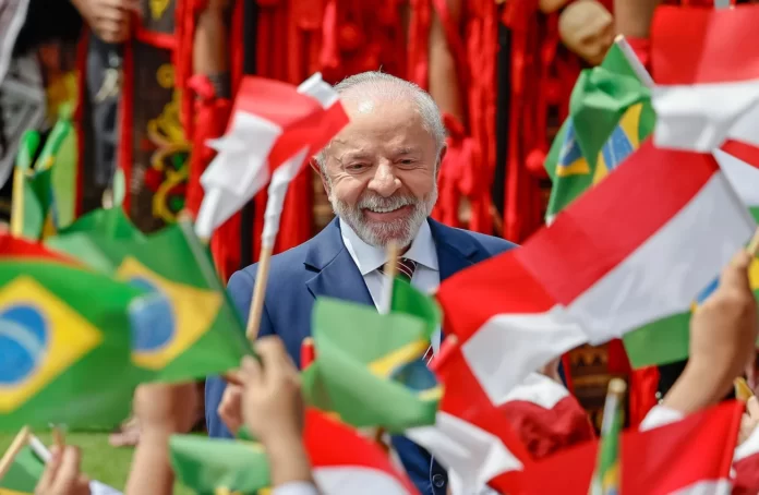 Em visita à Indonésia, Lula confirma que vai disputar 4° mandato presidencial em 2026 — Brasil de Fato