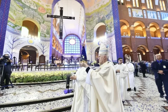 No dia da padroeira do Brasil, arcebispo de Aparecida pede que políticos eleitos votem pelos pobres — Brasil de Fato