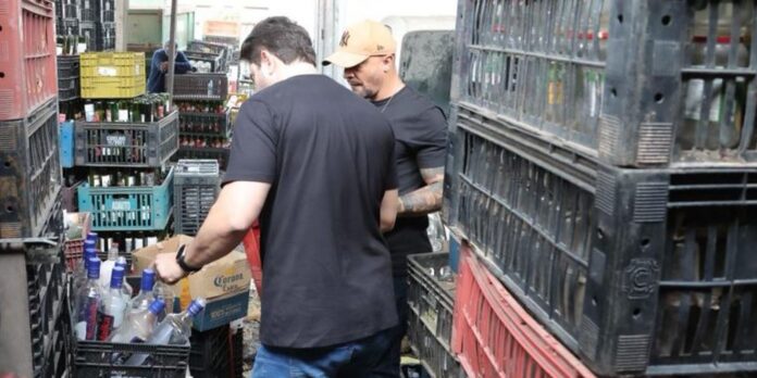 Seis suspeitos são presos em operação que apura adulteração de bebidas