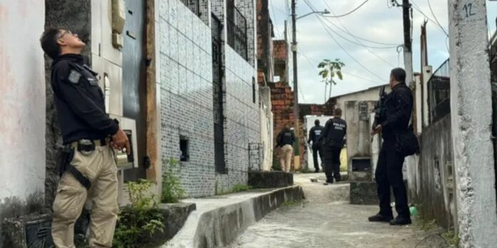 Bahia e Ceará: operação contra o Comando Vermelho prende 35 pessoas