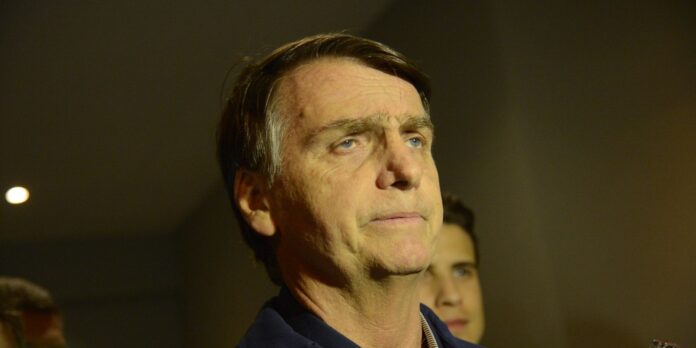 Bolsonaro fica inelegível até 2060; TSE será comunicado de decisão