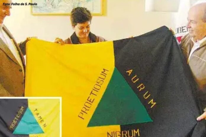 Ouro Preto celebra 20 anos da mudança do lema da bandeira