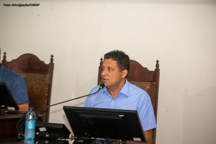 Vereador pede esclarecimentos sobre turmas multisseriadas na rede municipal
