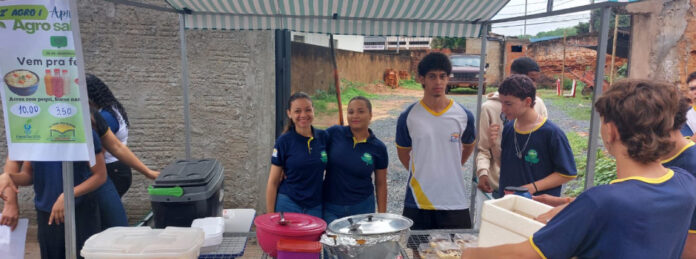 Agência Minas Gerais | Escola estadual promove feira que integra agronegócio e tecnologia 