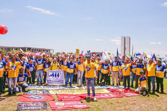 Trabalhadores dos Correios se mobilizaram em Brasília, durante jornada de lutas em dezembro