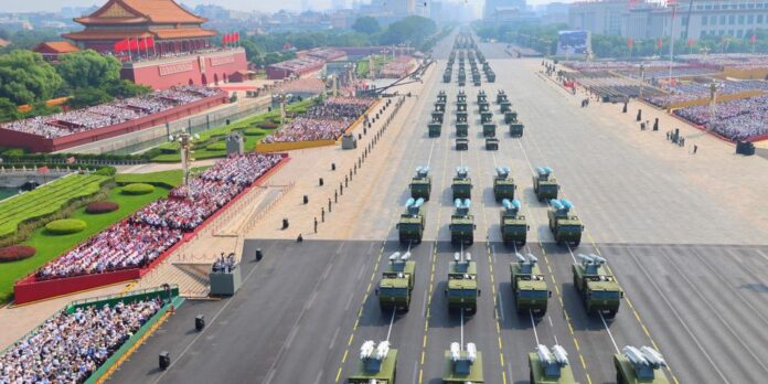 Tensão entre China e Japão cresce com exercícios militares